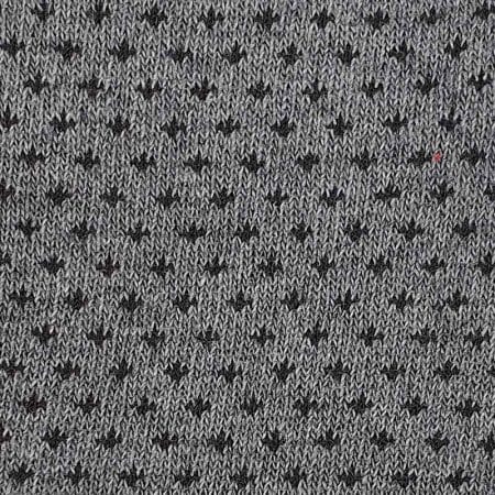 Gråa herrstrumpor med små svarta prickar, kommer i storlekarna 39-46 från AZOZA